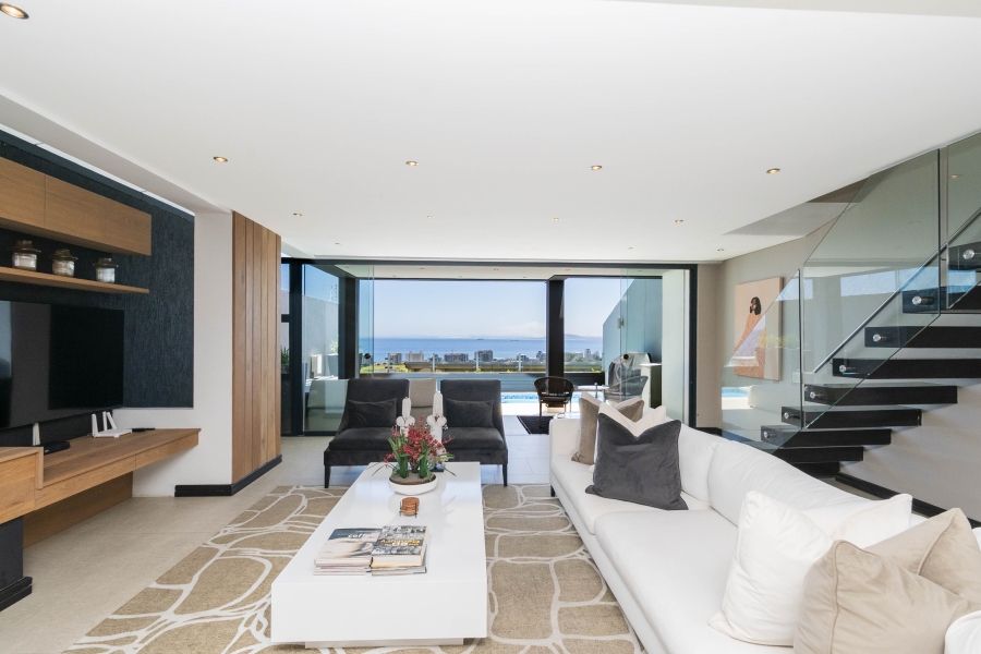 To Let 3 Bedroom Property for Rent in Green Point Western Cape